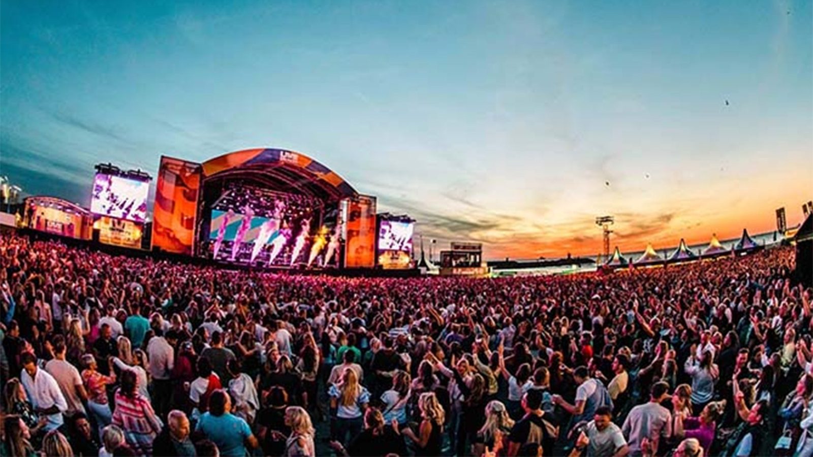 Poster: Het Grootste Zomerfeest van Nederland | LIVE on the BEACH, The Hague
