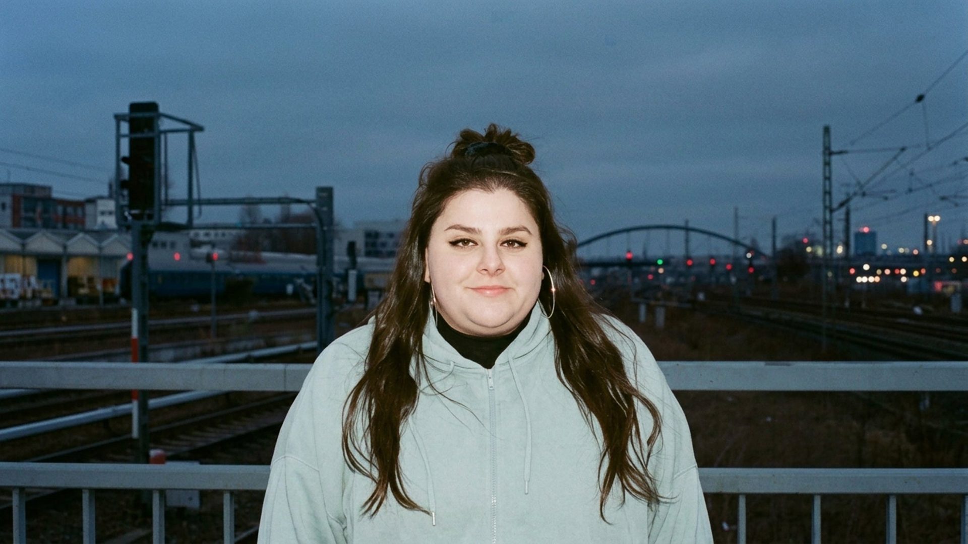 Poster: Rebecca Pap – Azizam, Essen
