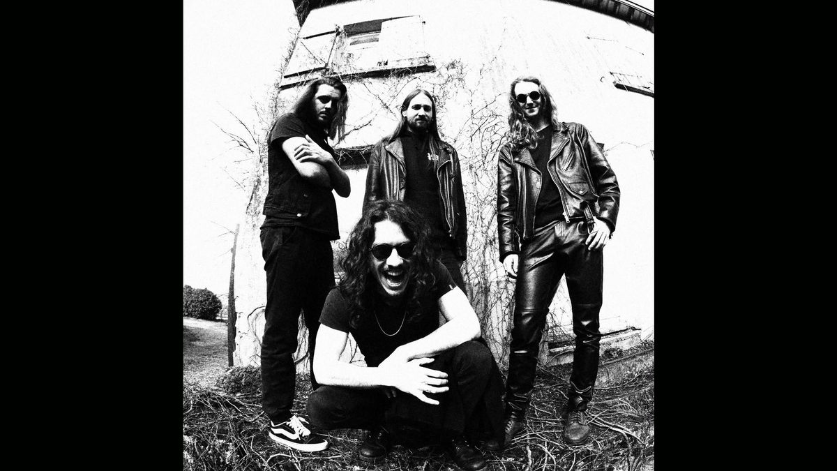 Poster: Hole in the sky (F) + Bombtracks (F), Verviers