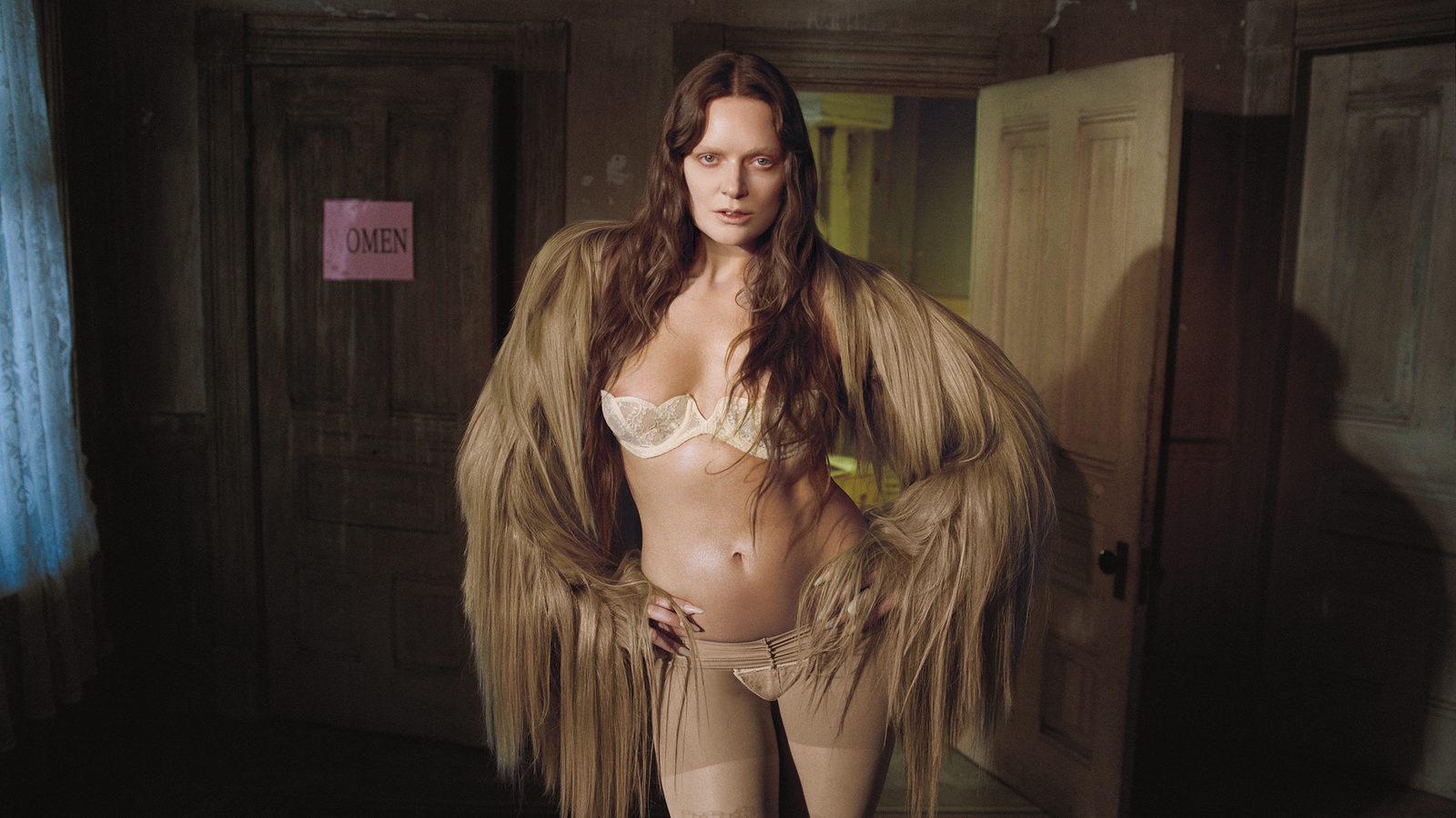 Poster: Tove Lo - ESTRUS, Manchester